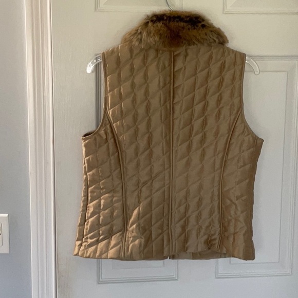 Vest with fur collar - Picture 4 of 4